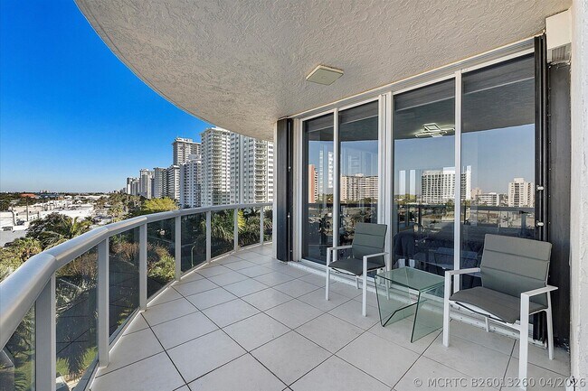 Building Photo - 3100 N Ocean Blvd