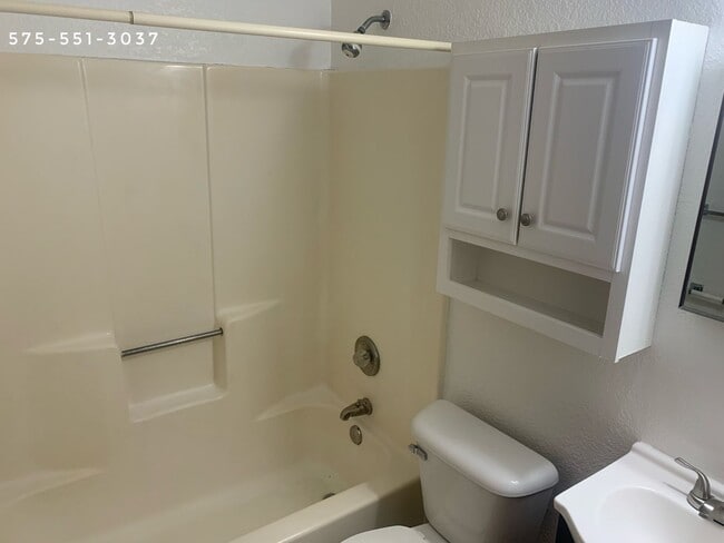 Building Photo - 2503 Pecan Dr