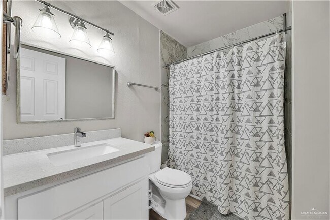 Building Photo - 26 N 22nd St