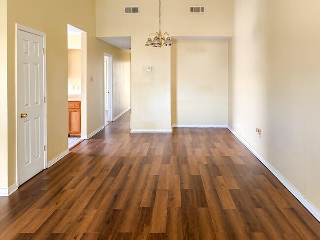 Building Photo - 7621 Alabama St