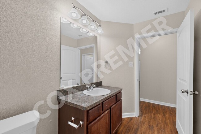 Building Photo - 2848 St Bernard Dr