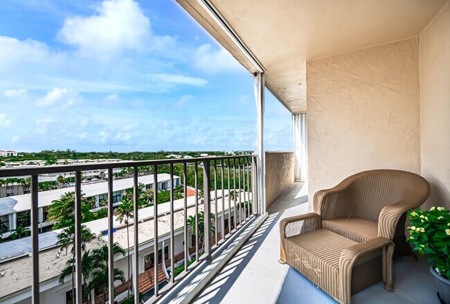 Building Photo - 3581 S Ocean Blvd