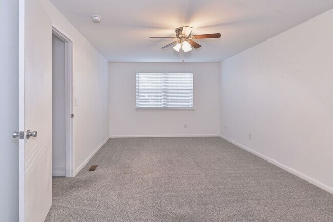 Building Photo - 812 Stony Dr