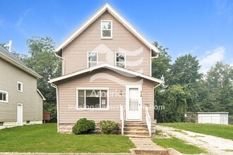 Building Photo - 460 Evers Ave