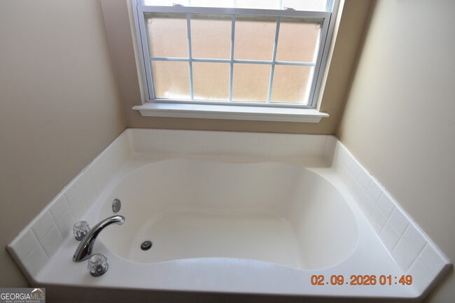 Building Photo - 348 Kristins Dr