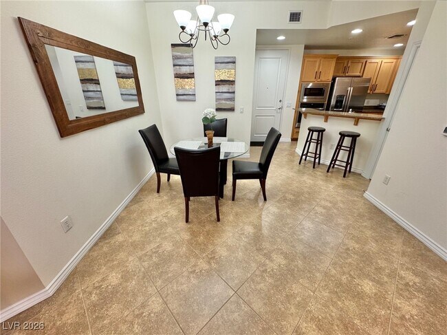 Building Photo - 39 E Agate Ave