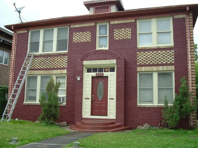 Primary Photo - 412 W Polk St