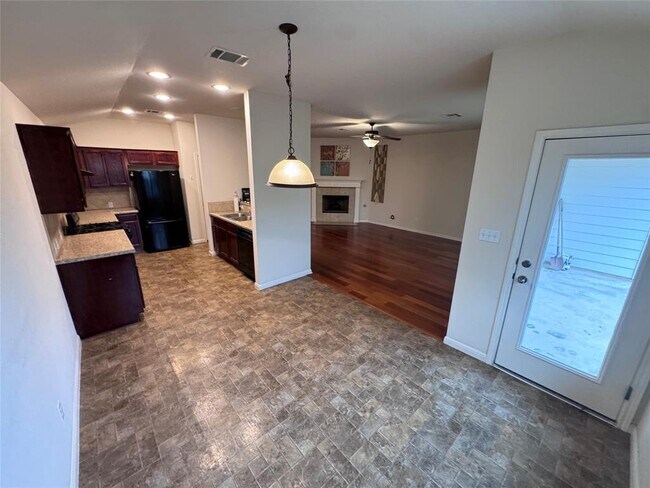 Building Photo - 11909 Timber Heights Dr