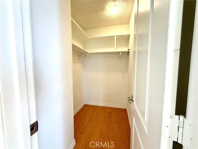 Building Photo - 7320 Lennox Ave