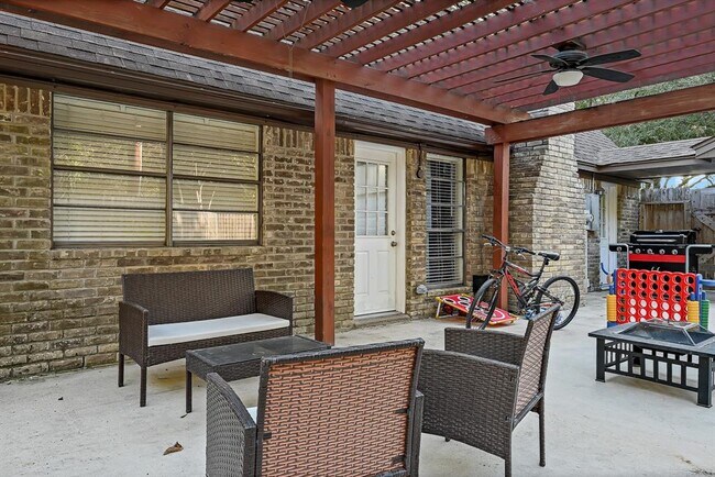 Building Photo - 6803 Lynngate Dr