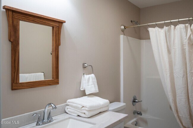 Building Photo - 166 Jefferson St