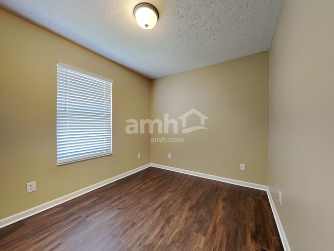 Building Photo - 4435 Hawk Watch Way