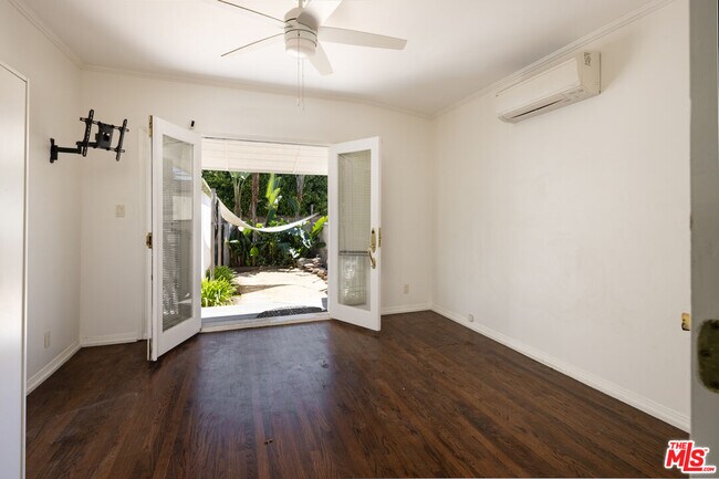 Building Photo - 12844 Short Ave