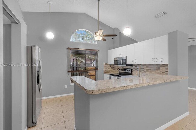Building Photo - 1308 E Glen Oak Rd