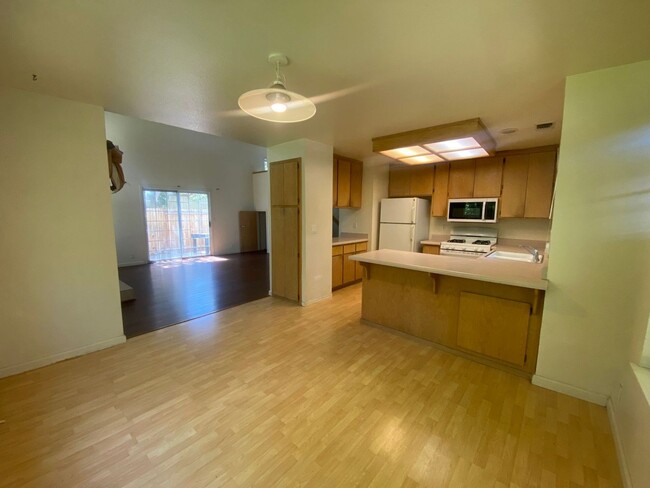 Primary Photo - 4 bedroom, 2 bath Condo in North Davis ava...