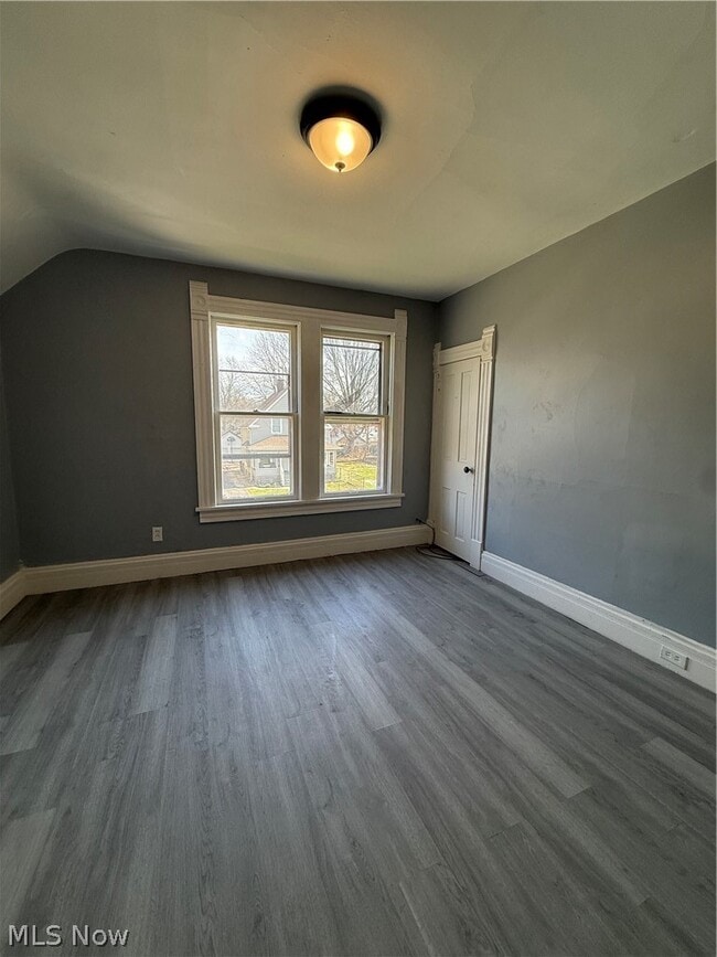 Building Photo - 3860 W 37th St