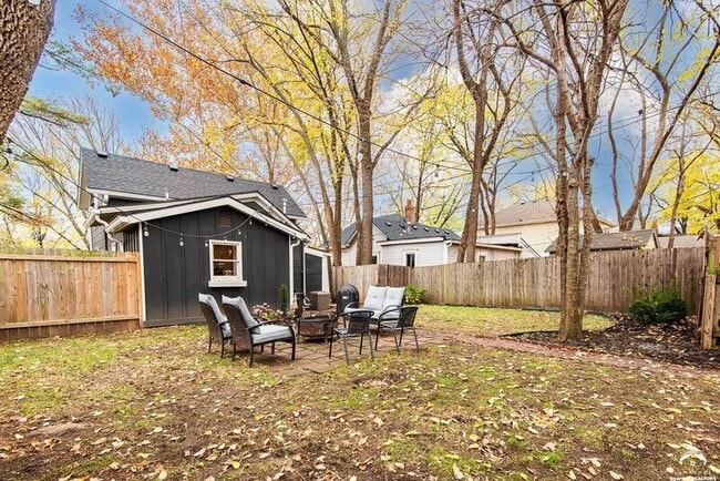 Building Photo - 915 Alabama St