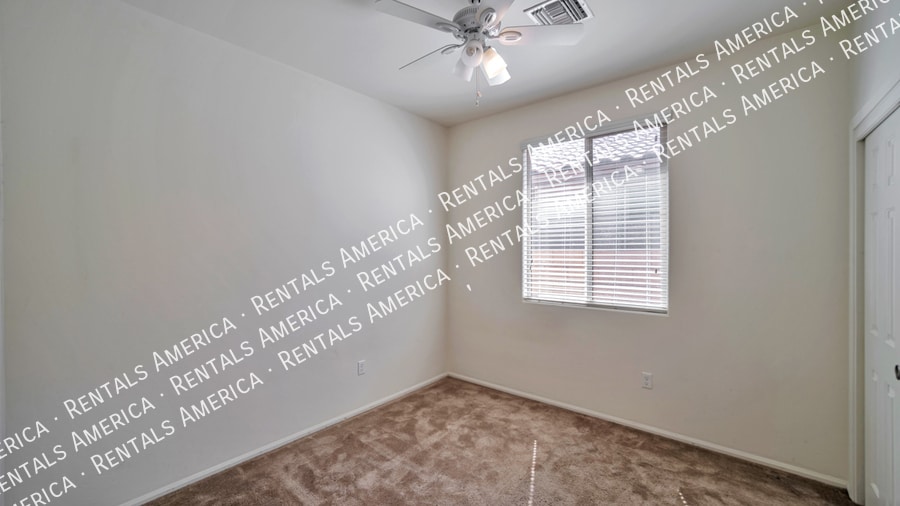 Building Photo - 6678 W Fishermans Dr