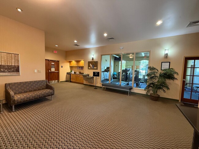 Building Photo - Two-Bedroom Condo in the Summit at Shiloh!