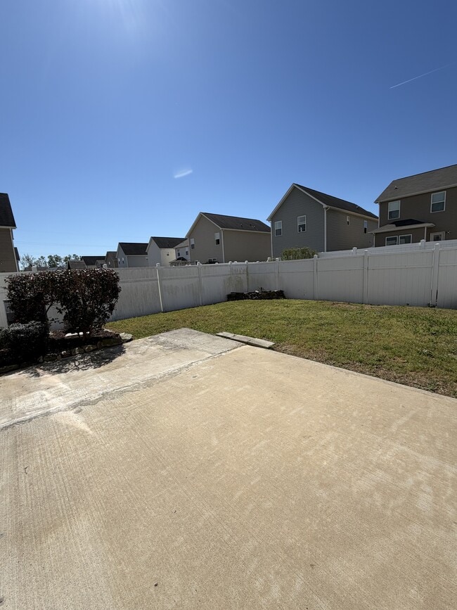 Building Photo - 3549 Saddlebrook Dr