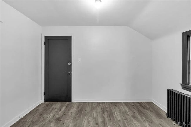 Building Photo - Callodine- 2 unit