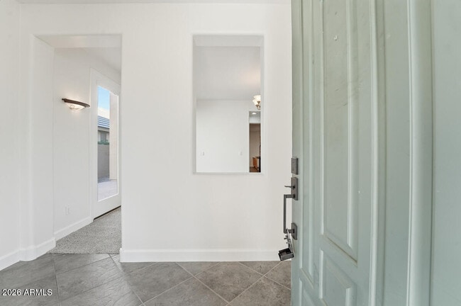 Building Photo - 15391 W Dreyfus St