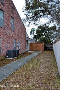 Building Photo - 319 Artisan Rd