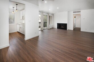 Building Photo - 11201 Summertime Ln