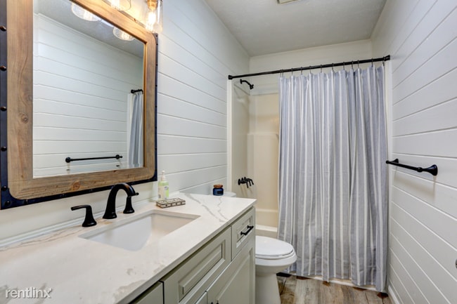 Building Photo - 2 br, 3 bath Townhome - 2844 Webb Bridge Rd.