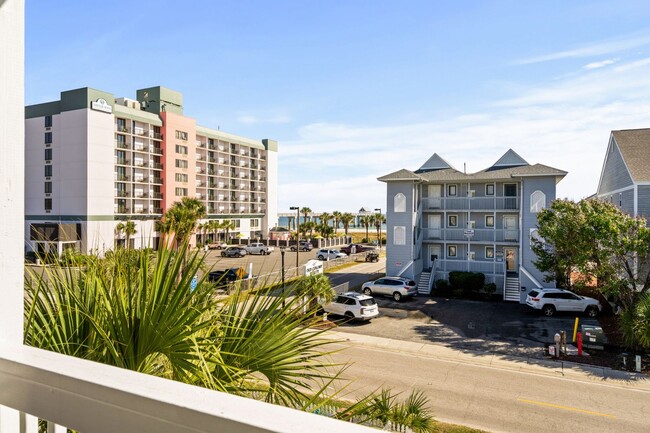 Building Photo - Pier View Paradise-Seasonal Beach House 11...