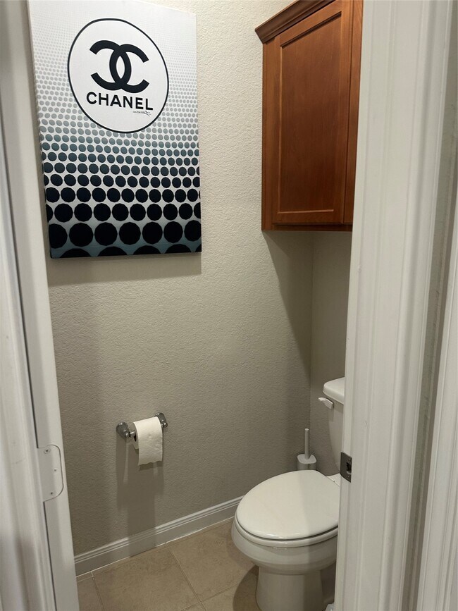 Building Photo - 1617 Darwin Cedar Dr