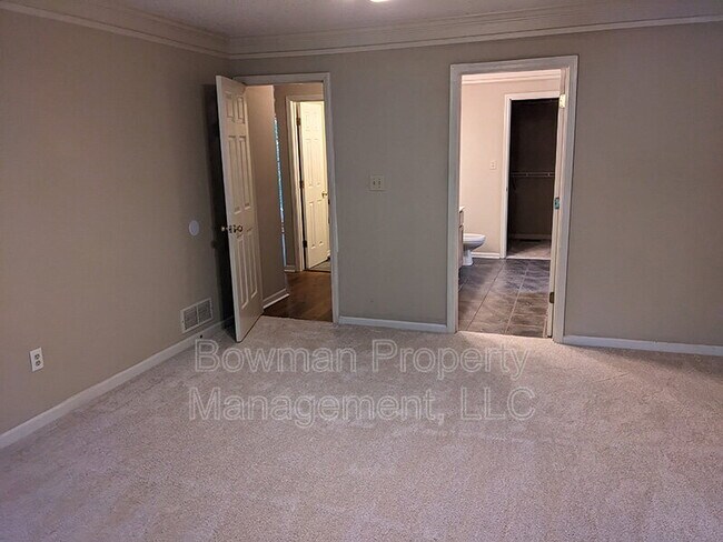 Building Photo - 170 Woodhaven Ridge