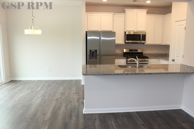 Building Photo - 17 Apricot Ln