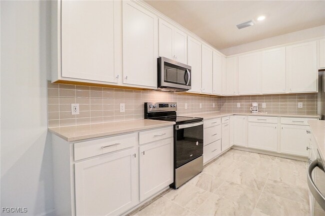 Building Photo - 3744 Passion Vine Dr