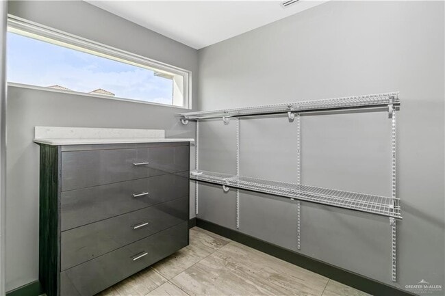 Building Photo - 21 Kilgore Ave