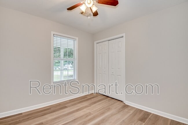 Building Photo - 4705 E Creek Mill Ct