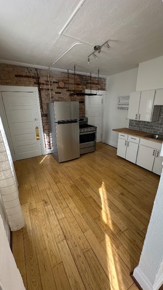 Building Photo - 341 Stanton Ave