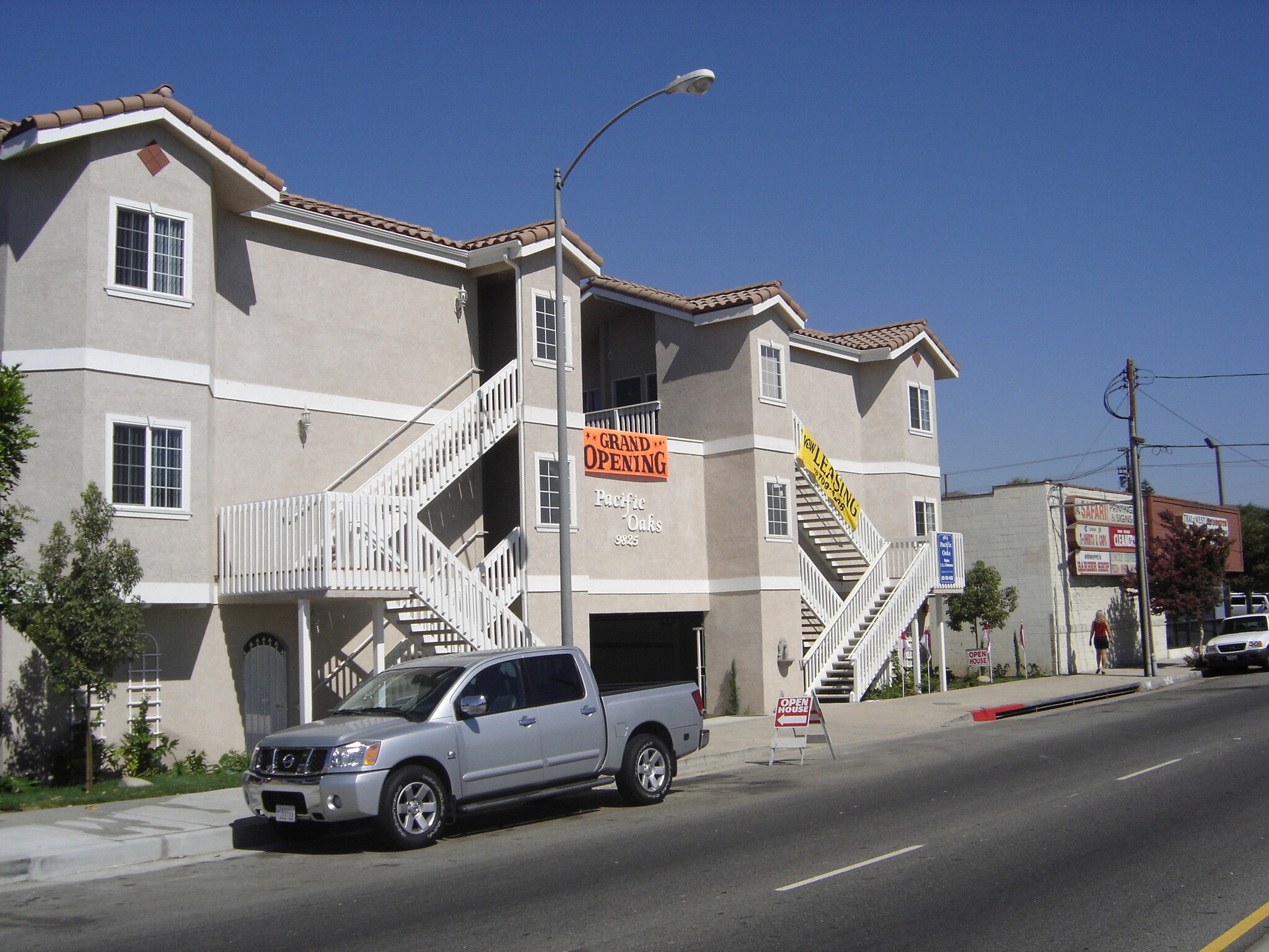 Building Photo - 9825 Topanga Canyon Blvd