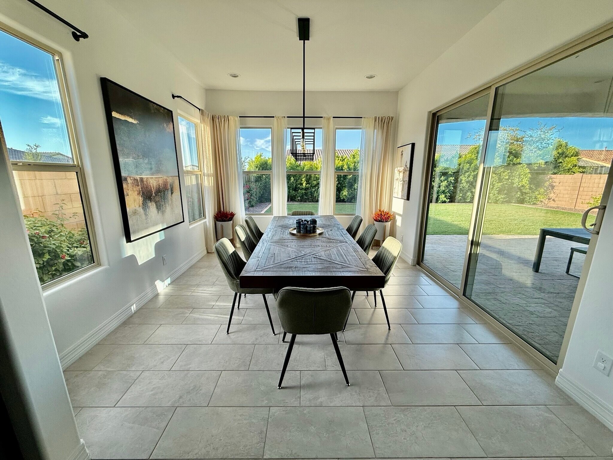 Building Photo - 10649 Thatcher Ave