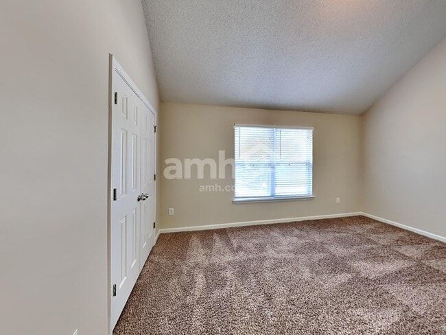 Building Photo - 551 Rosalind Terrace