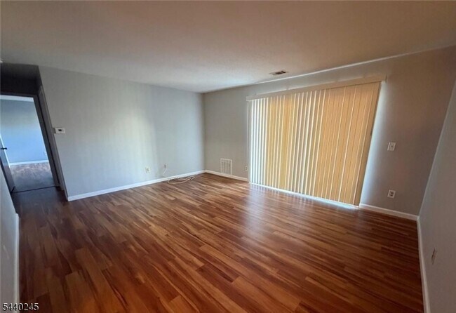 Building Photo - 601 Sunshine Ct