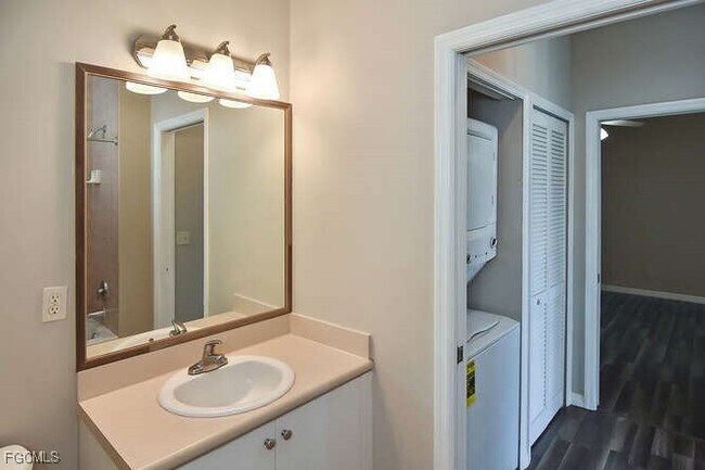 Building Photo - 8331 Bernwood Cove Loop