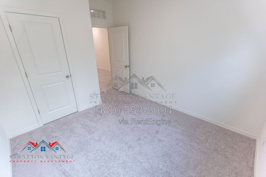 Building Photo - 13241 E Sunflower Ln