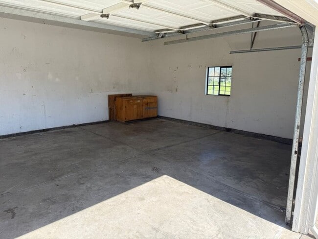 Building Photo - Unique 2 Bedroom Country Property Vacaville *Star Rentals