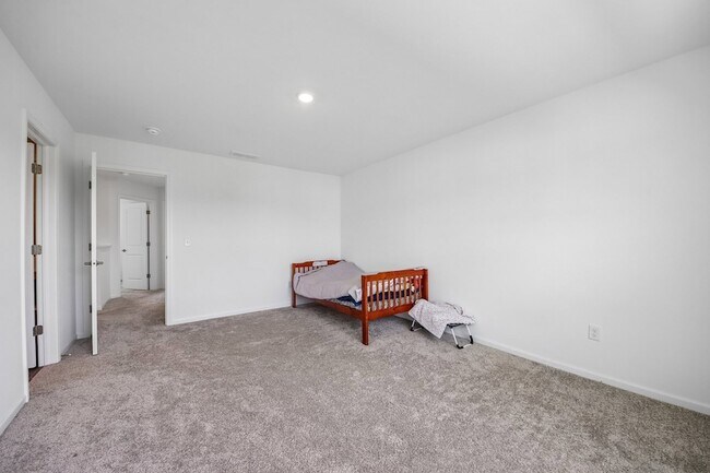 Building Photo - 1109 Atterberg Rd