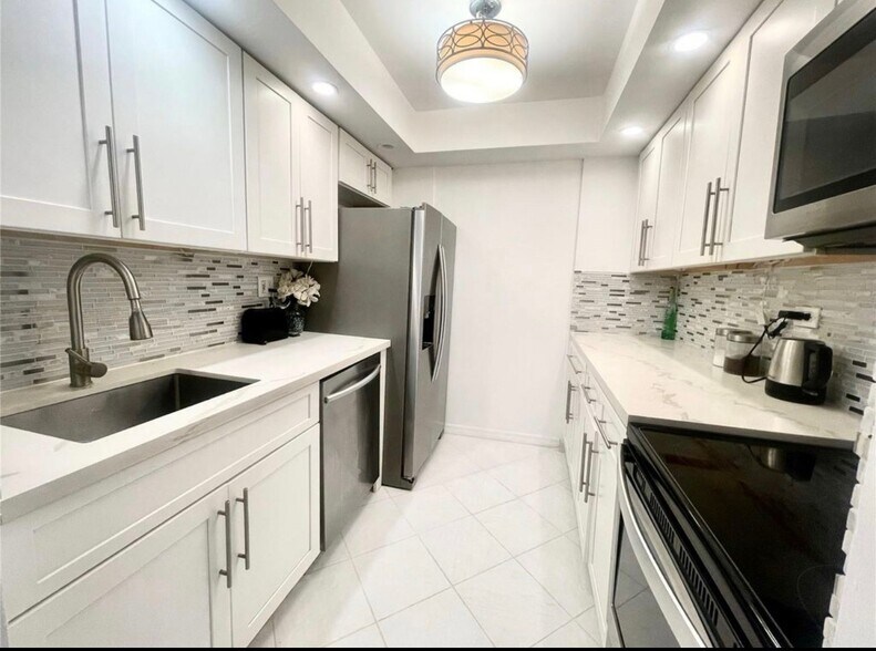 Kitchen - 250 174th St