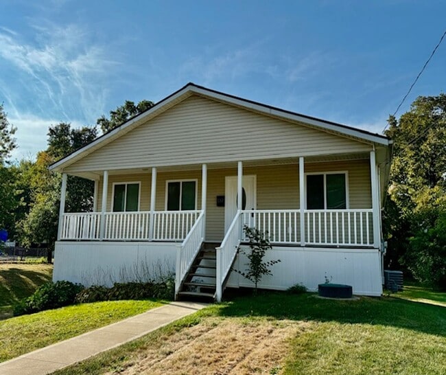 Primary Photo - 3 Bedroom, 2 Bath Ranch Home - Move-In Ready!