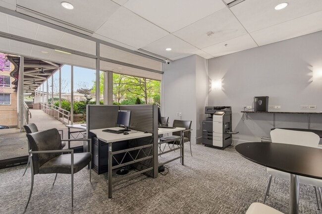 Building Photo - 800 4th St SW