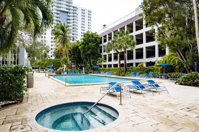 Building Photo - 800 N Miami Ave