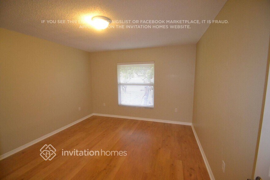Building Photo - 3613 71st Terrace E